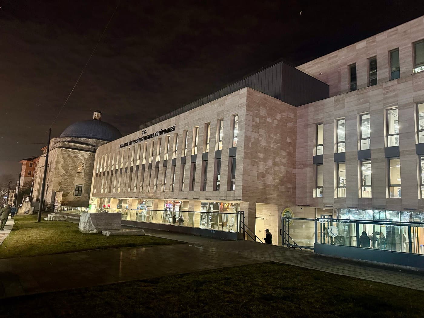 İstanbul Üniversitesi Merkez Kütüphanesi