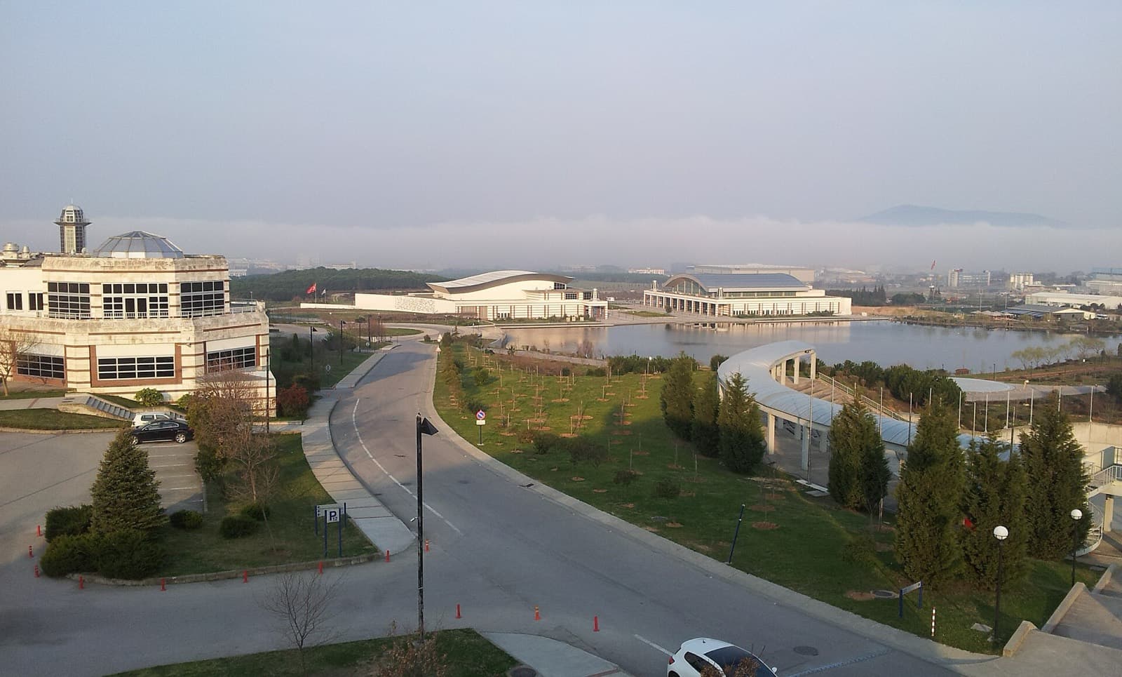 Sabancı Üniversitesi kampüsü ve yurtlar